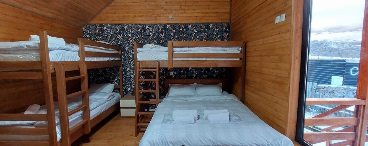 Guesthouse And Cottage Nicolo Kazbegi Extérieur photo