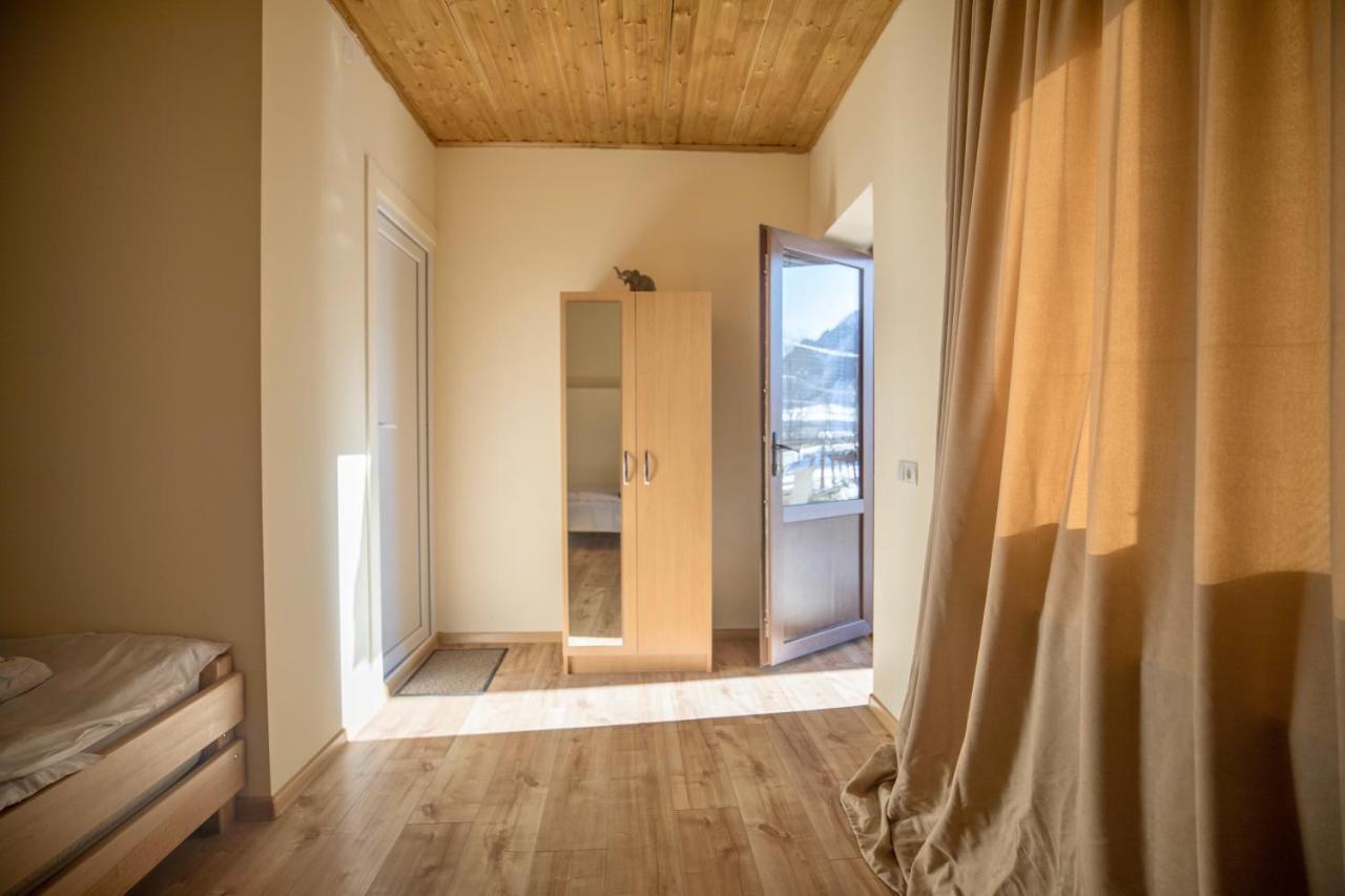 Guesthouse And Cottage Nicolo Kazbegi Extérieur photo